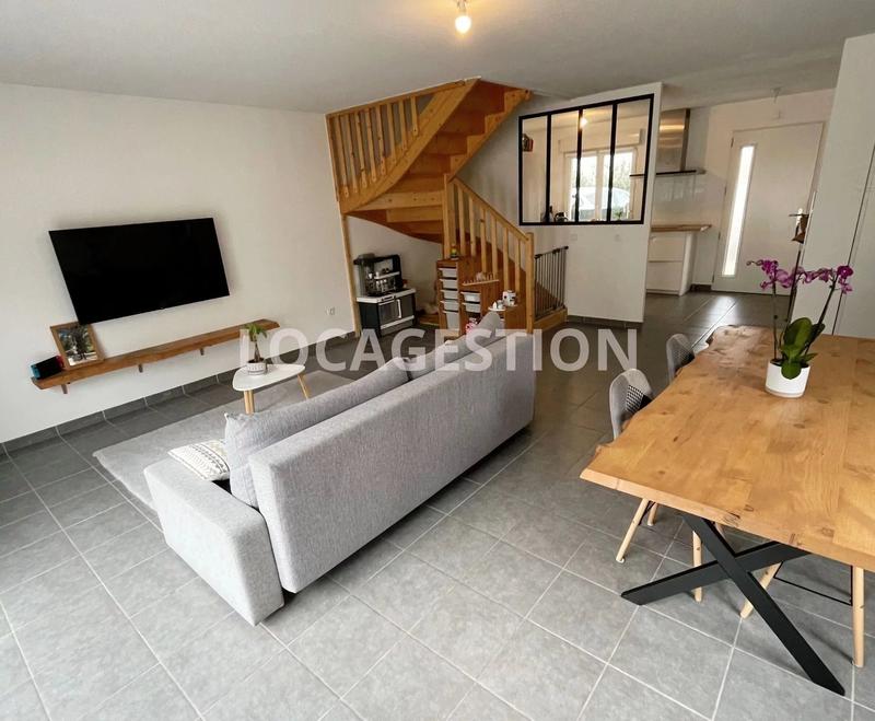 Maison - 104 m² - 5 pièces