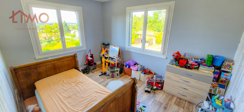 Maison traditionnelle - 166 m² - 8 pièces