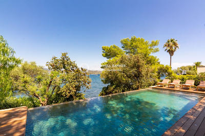 Propriété - 200 m² - 5 pièces