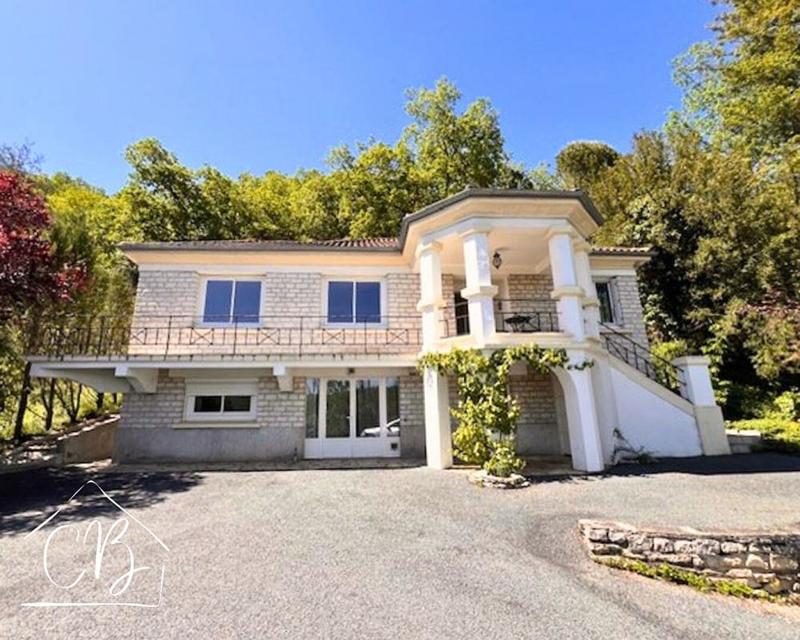 Maison - 167 m² - 6 pièces