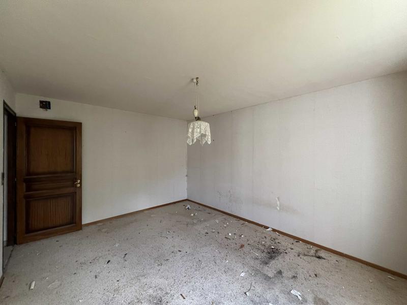 Maison - 260 m² - 10 pièces