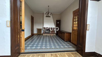 Maison bourgeoise - 215 m² - 12 pièces