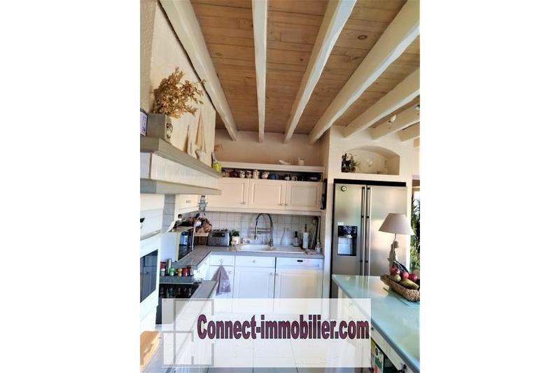 Maison - 248 m² - 8 pièces