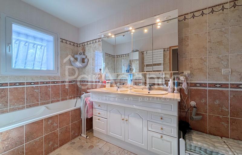 Maison - 143 m² - 4 pièces