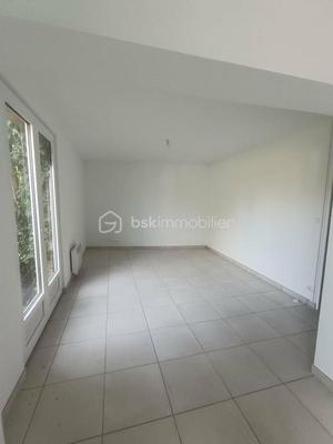 Maison traditionnelle - 88 m² - 5 pièces