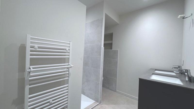 Appartement - 81 m² - 3 pièces