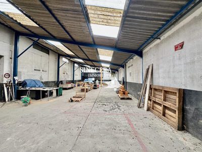 Local commercial - 358 m²