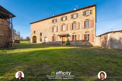 Corps de ferme - 280 m² - 9 pièces