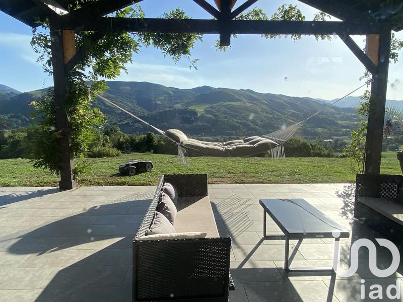 Maison - 206 m² - 6 pièces