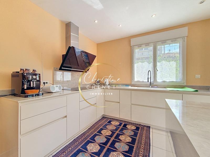 Maison - 190 m² - 7 pièces