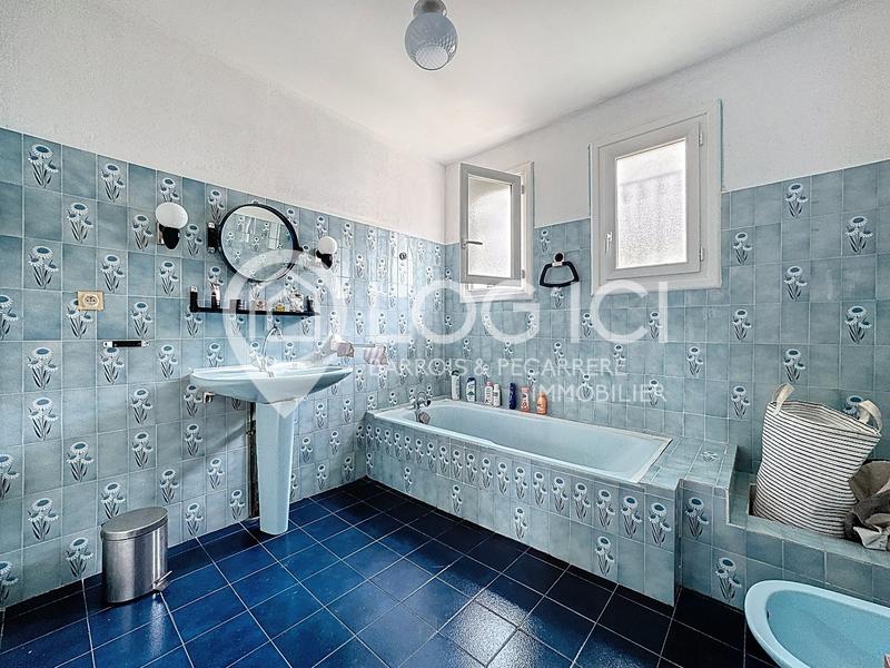 Maison - 180 m² - 7 pièces