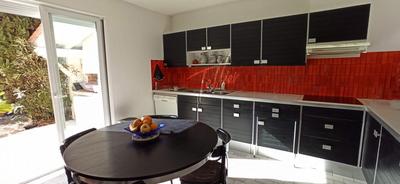 Maison traditionnelle - 204 m² - 6 pièces