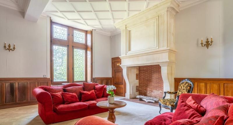 Manoir - 2 100 m² - 40 pièces