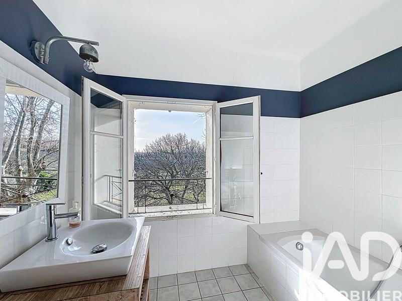 Maison - 460 m² - 13 pièces