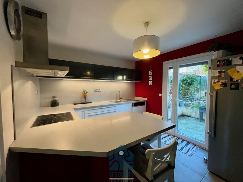 Maison - 90 m² - 5 pièces