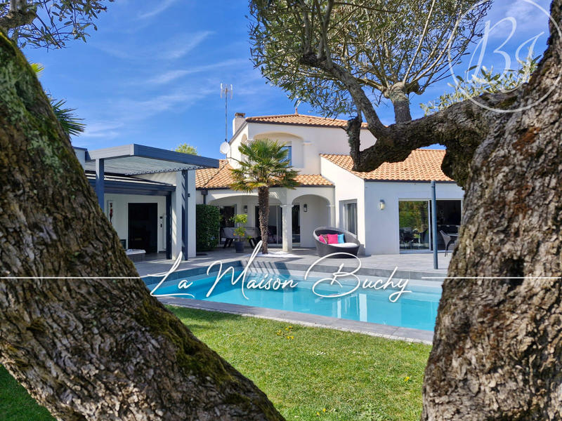 Maison - 183 m² - 6 pièces