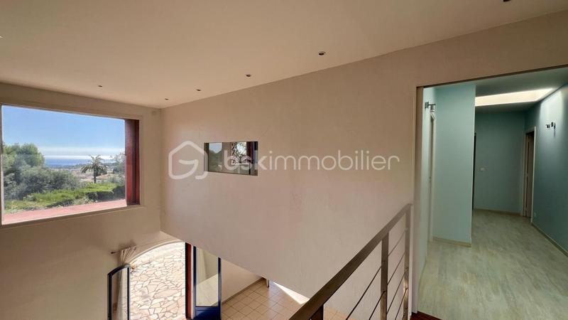 Maison d'architecte - 230 m² - 7 pièces