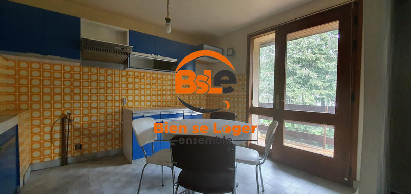 Maison - 385 m² - 15 pièces