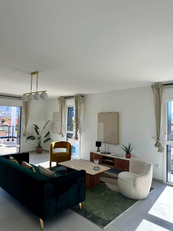 Appartement - 125 m² - 4 pièces