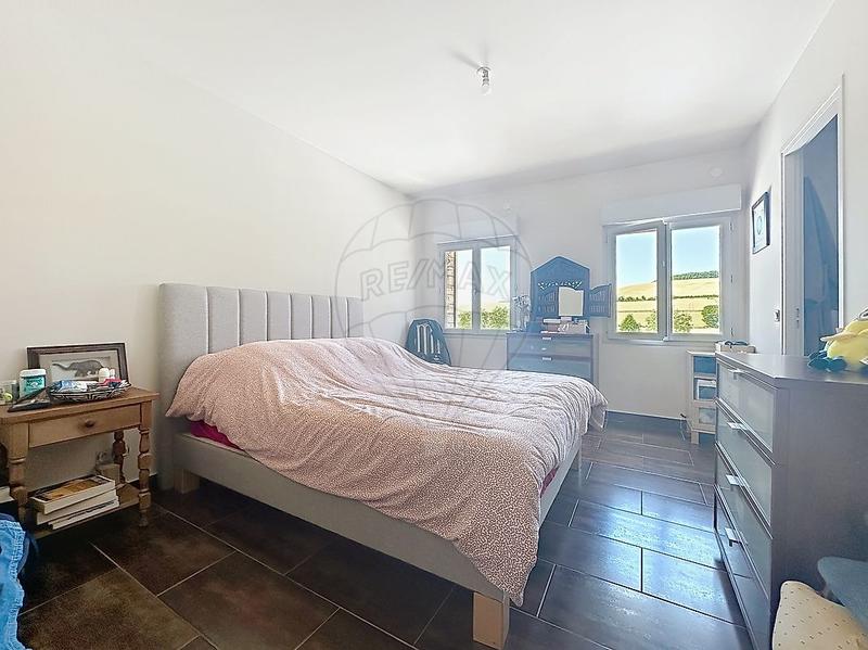 Maison - 368 m² - 12 pièces