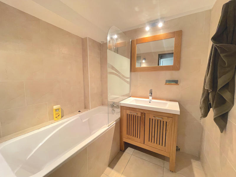 Appartement - 99 m² - 4 pièces