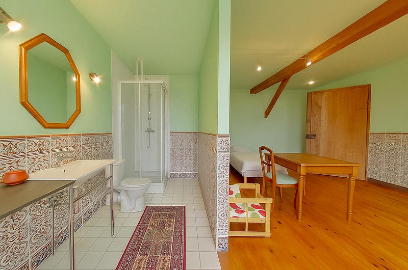 Demeure - 235 m² - 8 pièces