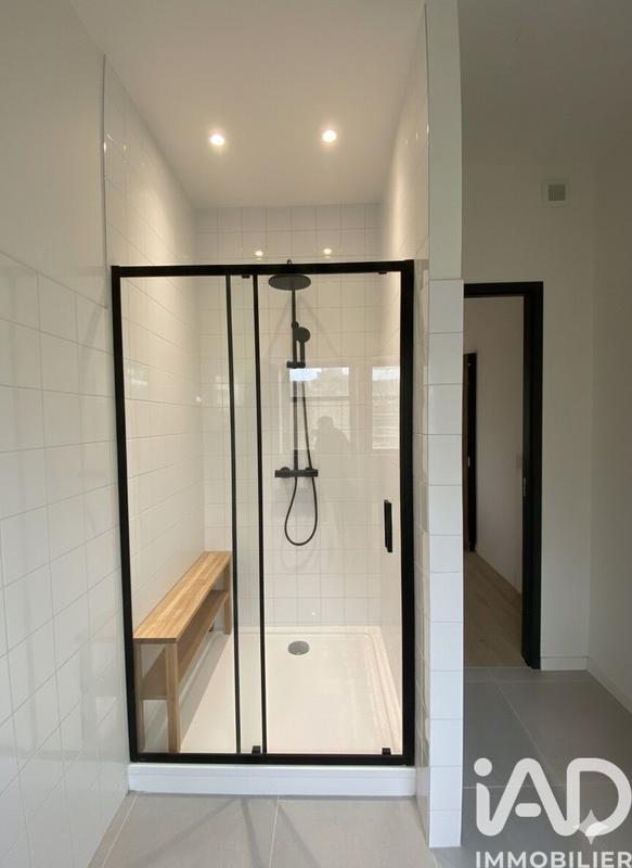 Maison - 280 m² - 10 pièces