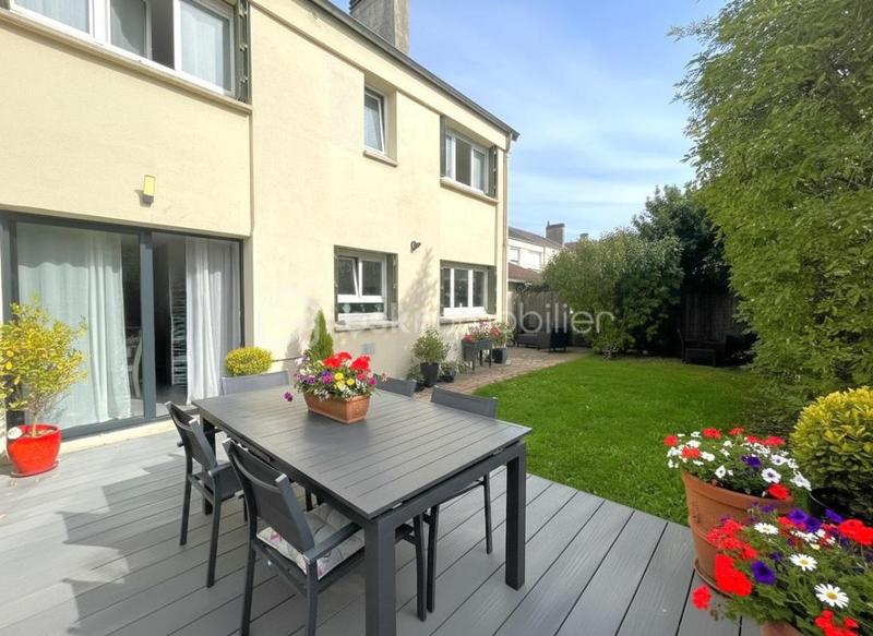 Maison - 98 m² - 6 pièces