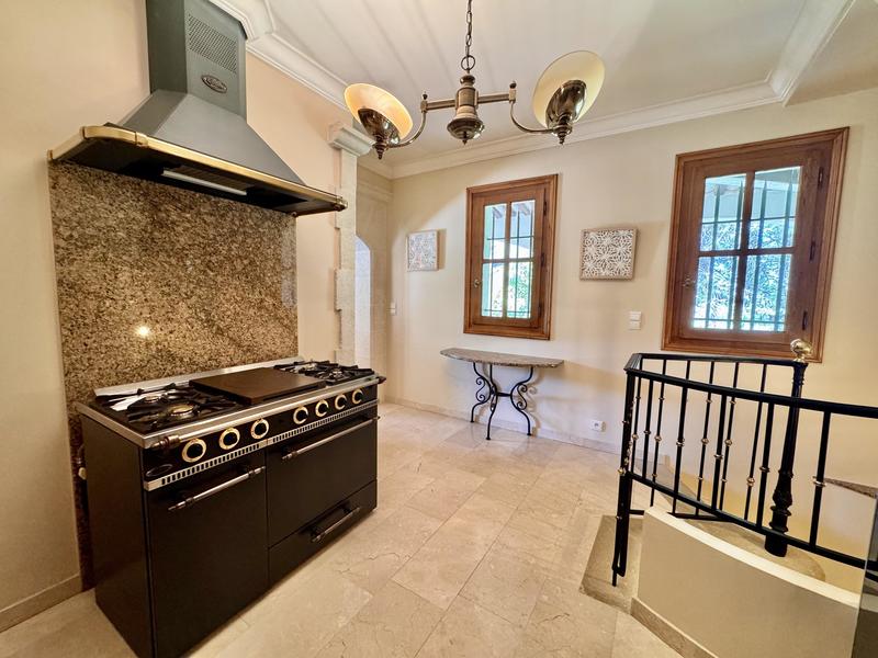 Villa - 294 m² - 7 pièces