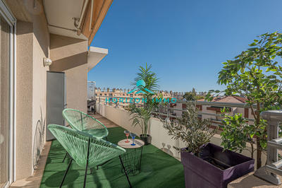 Appartement - 94 m² - 4 pièces