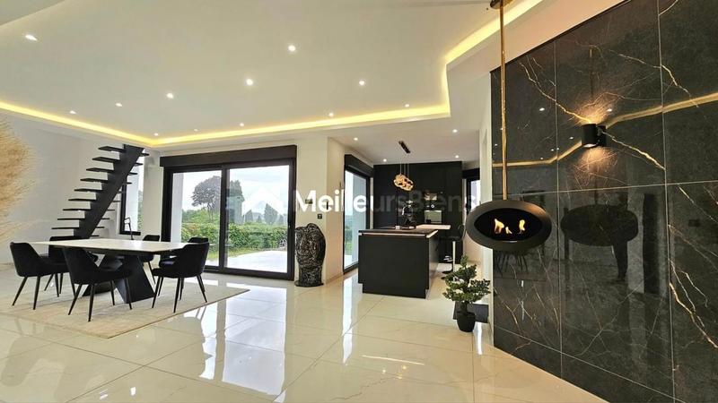 Maison d'architecte - 110 m² - 4 pièces