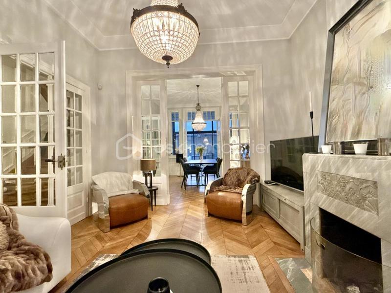 Demeure - 200 m² - 6 pièces