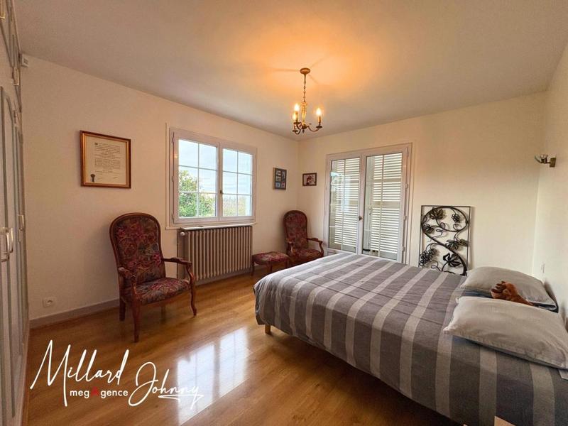 Maison - 198 m² - 6 pièces