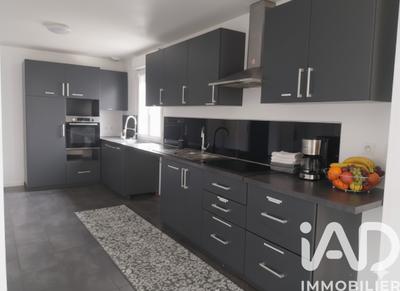 Maison - 97 m² - 7 pièces