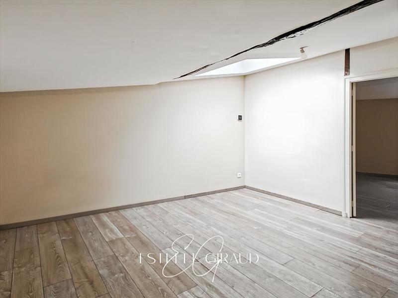 Maison - 97 m² - 5 pièces