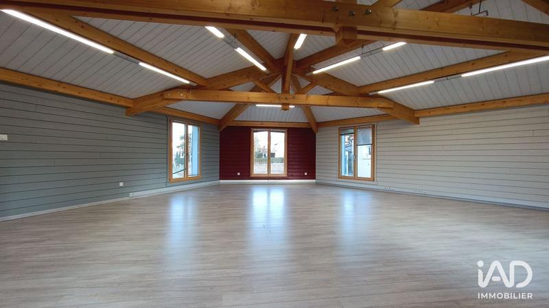 Local commercial - 2 460 m²