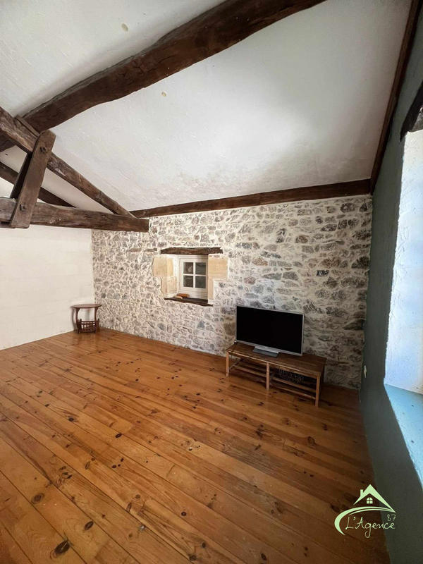 Maison traditionnelle - 187 m² - 6 pièces