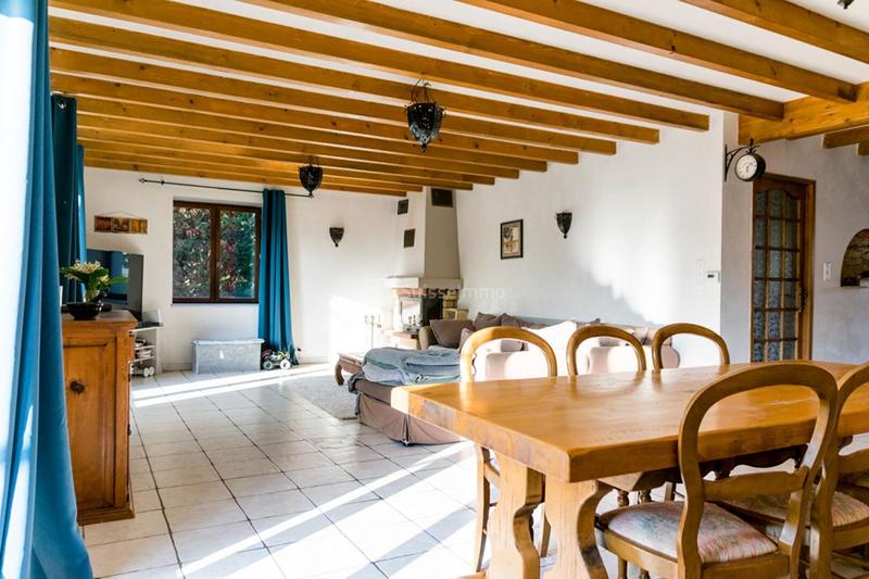 Maison - 232 m² - 7 pièces