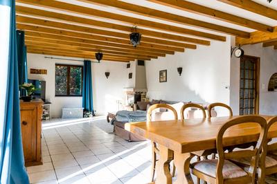 Maison - 232 m² - 7 pièces