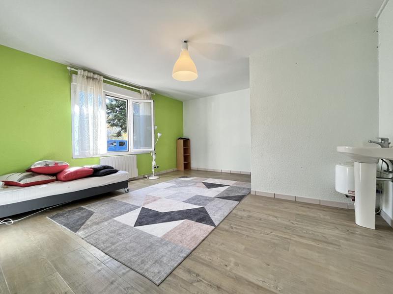 Appartement - 150 m² - 10 pièces