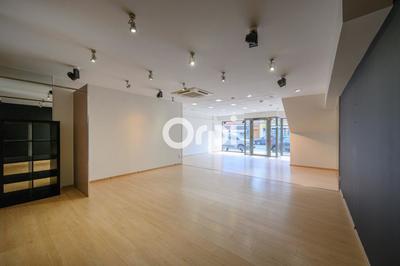 Immeuble - 209 m² - 3 pièces