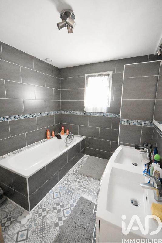 Maison - 98 m² - 6 pièces