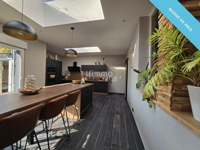 Maison - 177 m² - 6 pièces