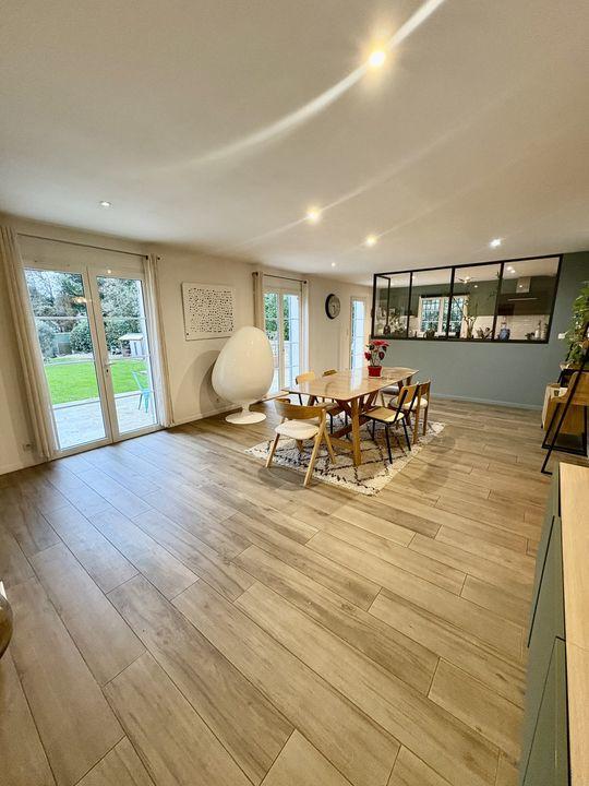 Villa - 225 m² - 7 pièces