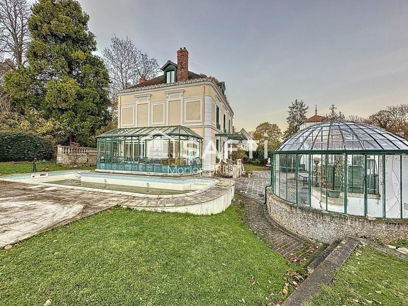 Maison de maîtres - 278 m² - 13 pièces