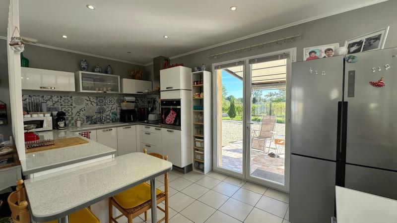 Maison - 151 m² - 8 pièces