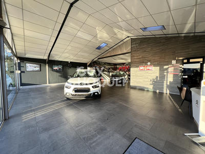 Local d'activité / Entrepôt - 360 m² - 8 pièces