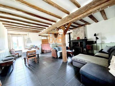 Maison ancienne - 195 m² - 3 pièces