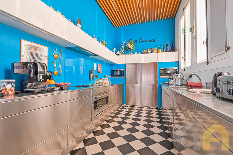 Appartement - 283 m² - 7 pièces