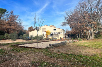 Maison - 200 m² - 7 pièces